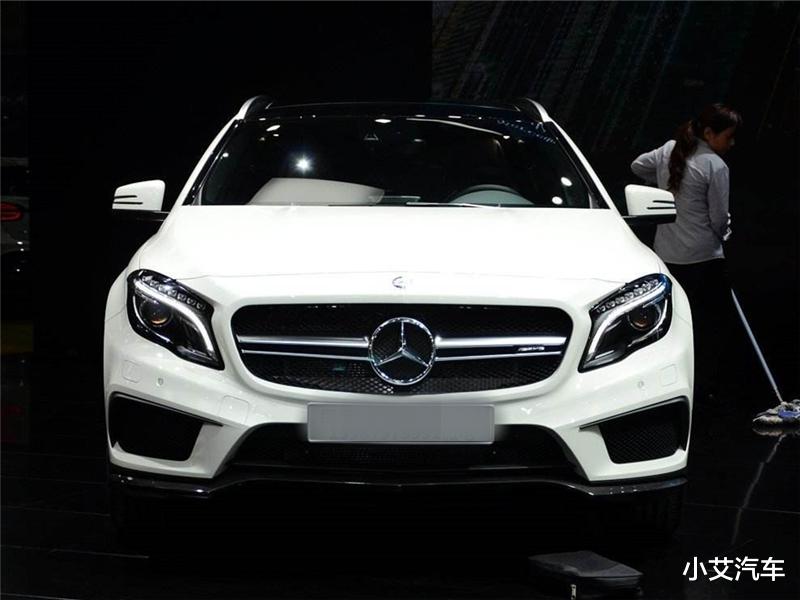 奔驰▲小伙40万买奔驰，开回老家炫耀却愁坏父亲：能不能先修修房子？