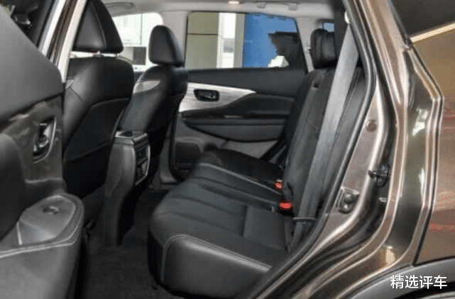 [丰田汉兰达]4.9米楼兰跌破20W了，还看汉兰达？配2.5L+7挡CVT，四轮独悬