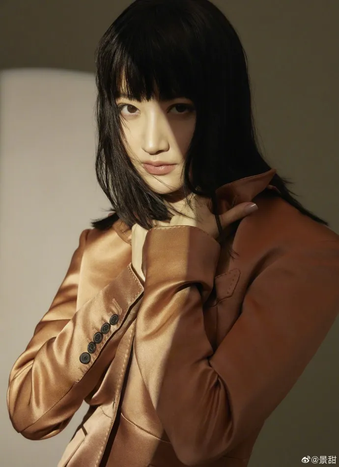 景甜■景甜晒新照大变脸，她到底对自己下了什么狠手？