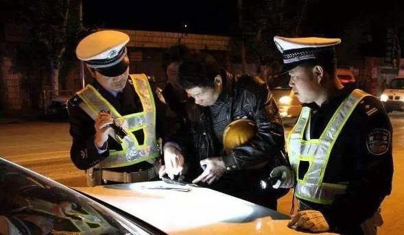 「驾照」开车被查忘带驾照怎么办？交警：能拿出这3个“法宝”，就没事