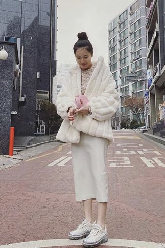 『穿衣搭配』云欣赏“宋妍霏们”最近穿了什么？