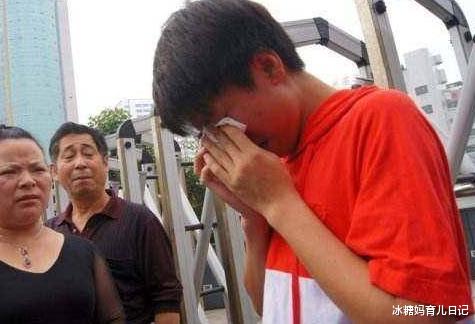 文科状元|高考文科状元659分考上北大,只因父母的行为,北大直接“反悔”