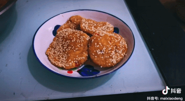 狐狸|河南李子柒火了？连央视都点赞！