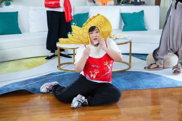 青春环游记@没等来肖战，《青春环游记》就遇自身危机，贾玲加盟难挡节目失核