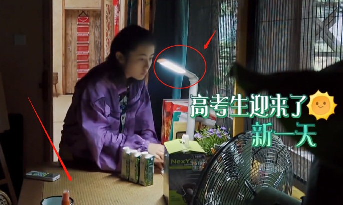 张子枫：像极了我们高考时的妹妹，《向往的生活》中张子枫了高考加油哇妹妹[加油] ????