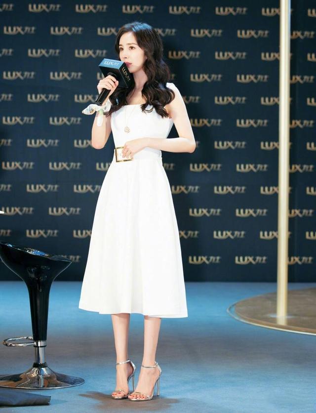 「迪丽热巴」一亿元和迪丽热巴或杨幂让你选，你选哪一个？