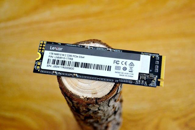 [固态硬盘]曾经天价的1TB NVMe固态硬盘，终于变成白菜价！雷克沙NM610真香