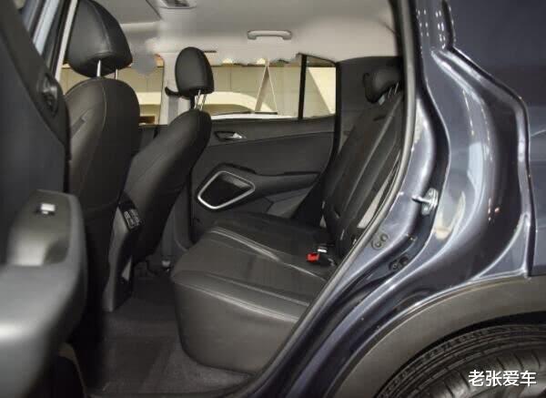 SUV：从17万跌到10万，这SUV火了，30天卖出16113辆，差点要取代CRV