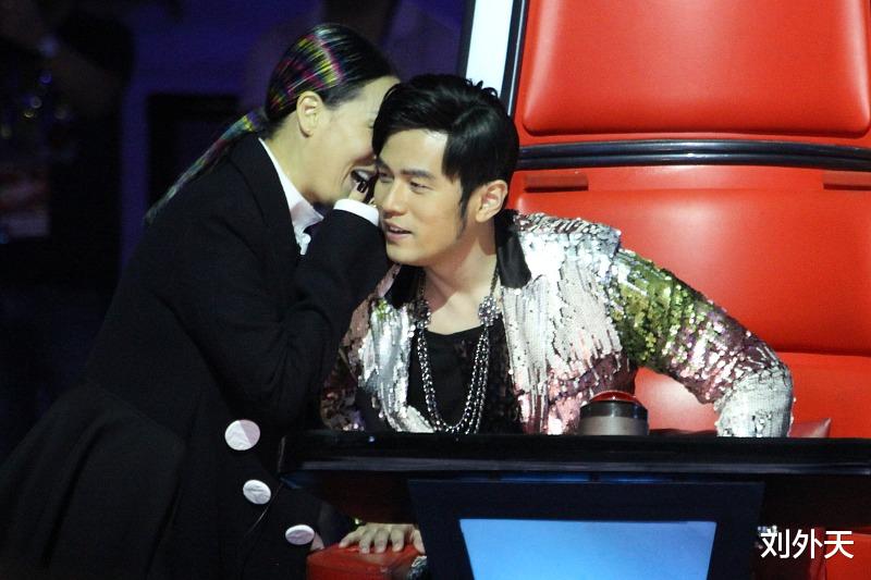 『郎朗』郎朗和周杰伦谁的钢琴造诣更高？郎朗称得上有才华？