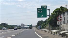 闽南网|沈海高速内坑枢纽“石狮”路在何方？车主：希望能够完善指引信息