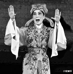 陈宝珠|4岁被名伶收养12岁入行，一年32部电影，部部片酬可买一条街