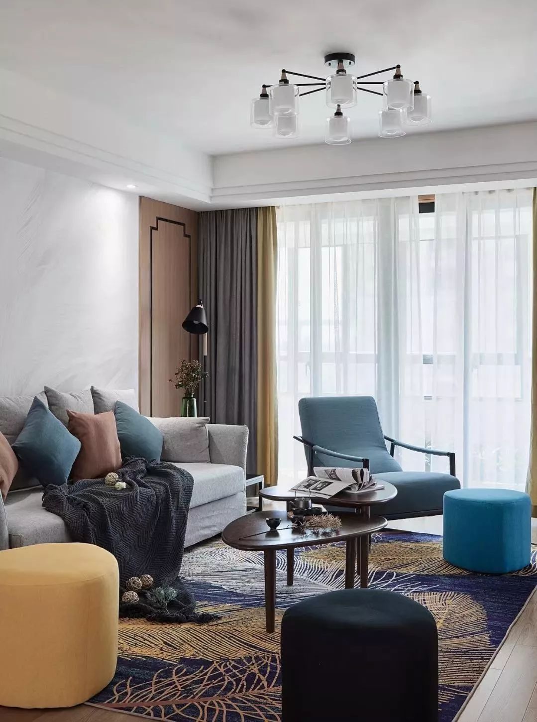 ▲窗帘颜色原来是这么搭配的,太漂亮了!后悔当初不知道