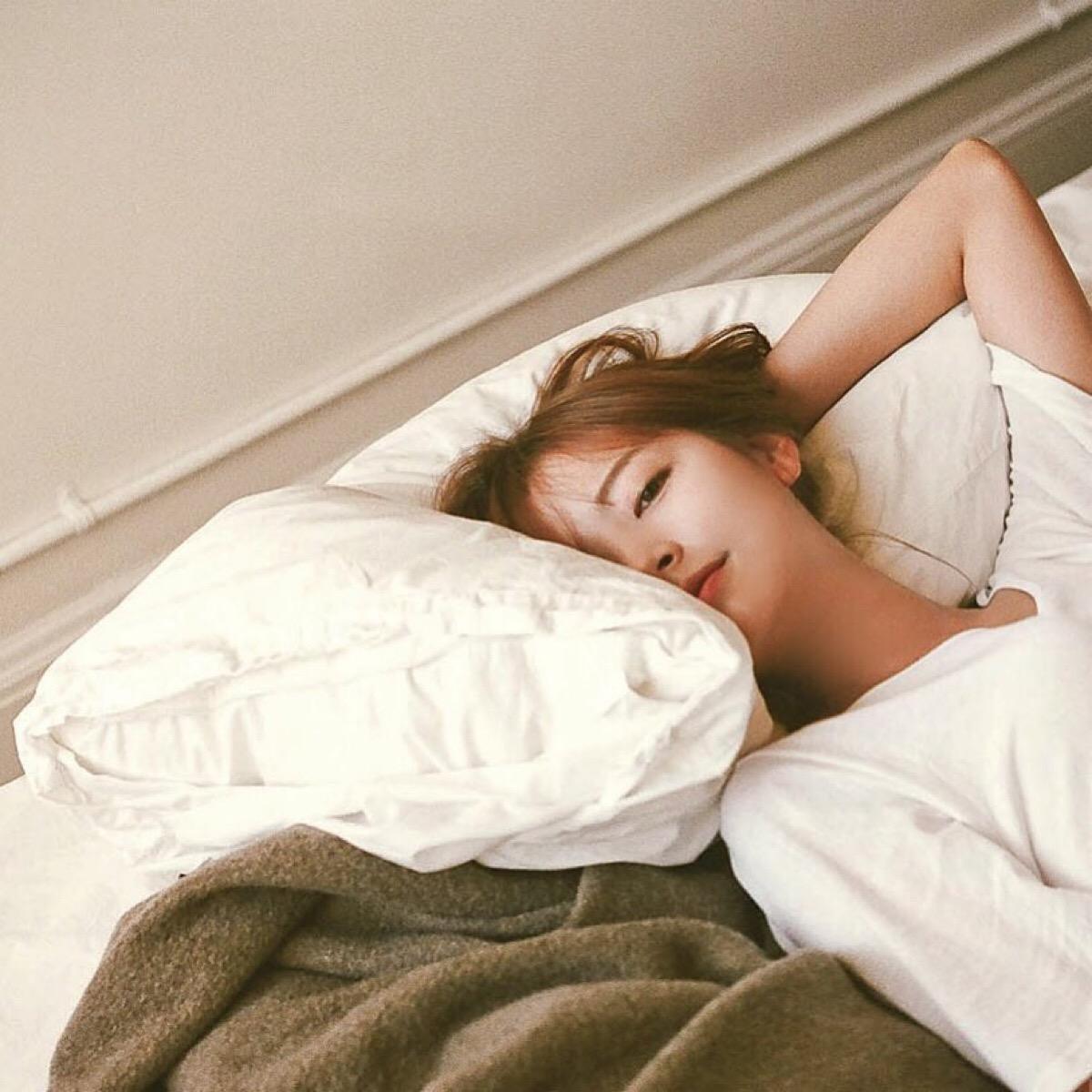 「补水」“黑黄皮”的女生,每天坚持做好4件事,让你夏天白到发光