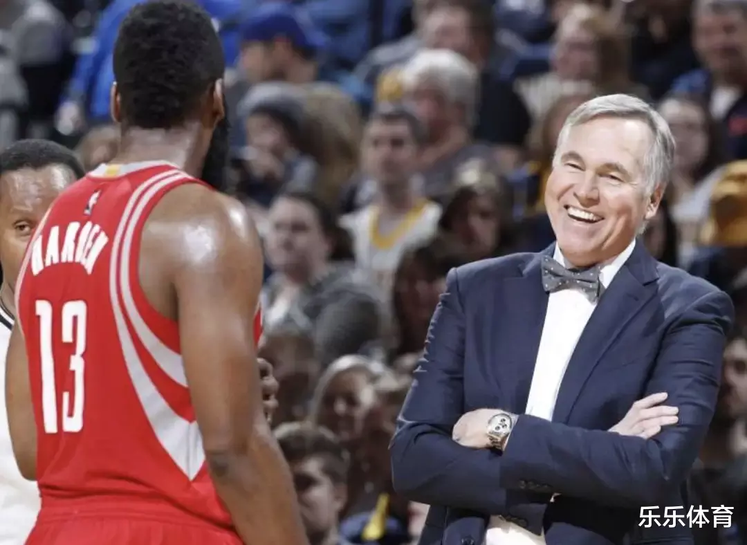 詹姆斯·哈登|疯了!火箭将哈登摆上货架,只要能升级阵容,莫雷也可交易!