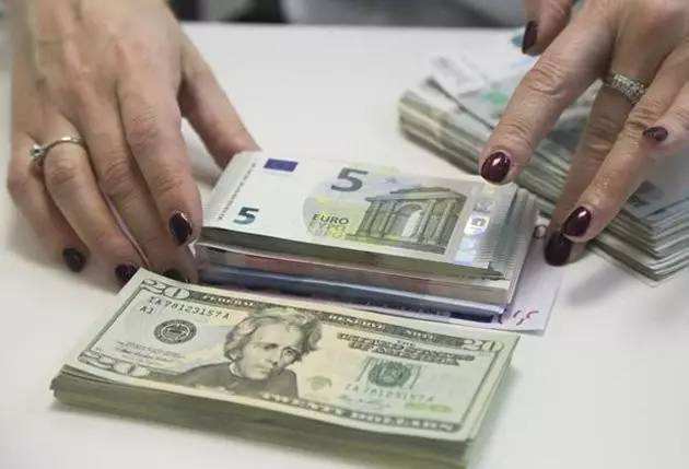 【移民】提醒大家！在银行有以下存款的储户，将会被永久冻结，取不出来