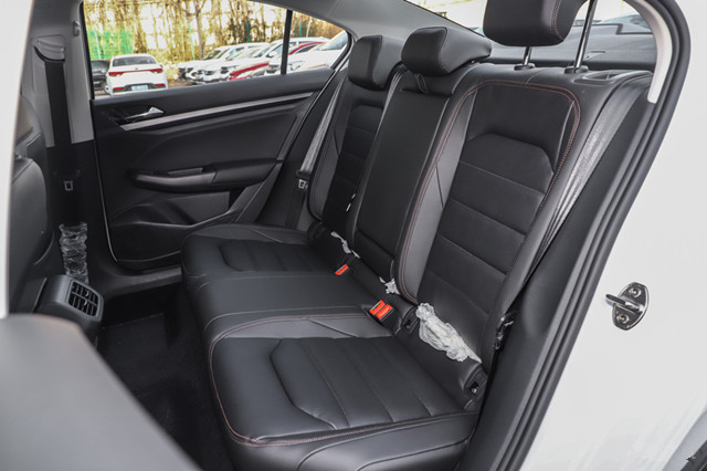 大众汽车▲大众又成功了!从9.88万下探到7.18万,30天狂甩23731辆