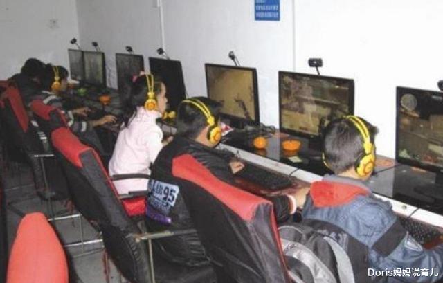 清华大学@最牛高考生四次高考,复旦北大录取,清华录取两次,如今怎么样?