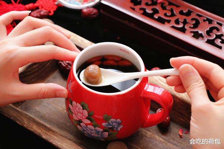 「三伏」从现在到三伏，坚持每天喝一碗它，用2个月把一年的寒气赶走，不到3块