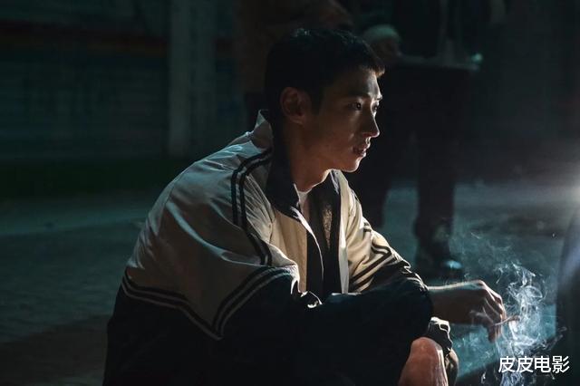 李帝勋■韩国人又破了我们想象的尺度，这部电影里这个贫富悬殊的世界，令我咋舌