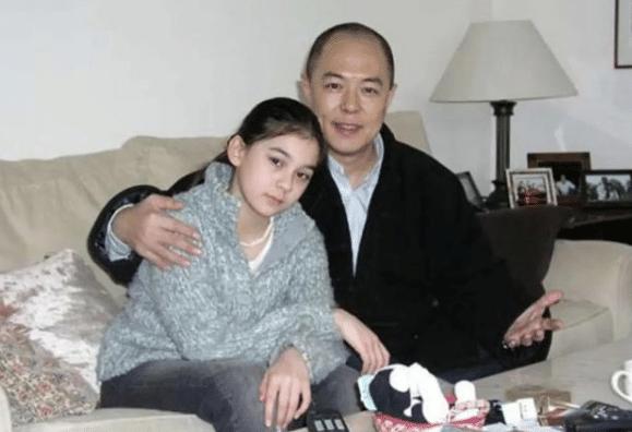 潘玮柏|张铁林混血女儿,大眼高鼻欧美范儿十足,美得不像亲生!