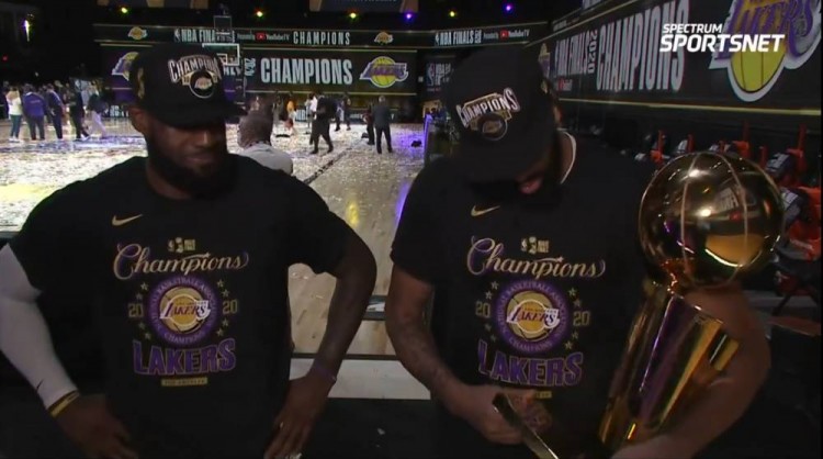 戴维斯|跳出合同!拒绝2870万,听听戴维斯怎么说,短短8个字“表白”詹姆斯