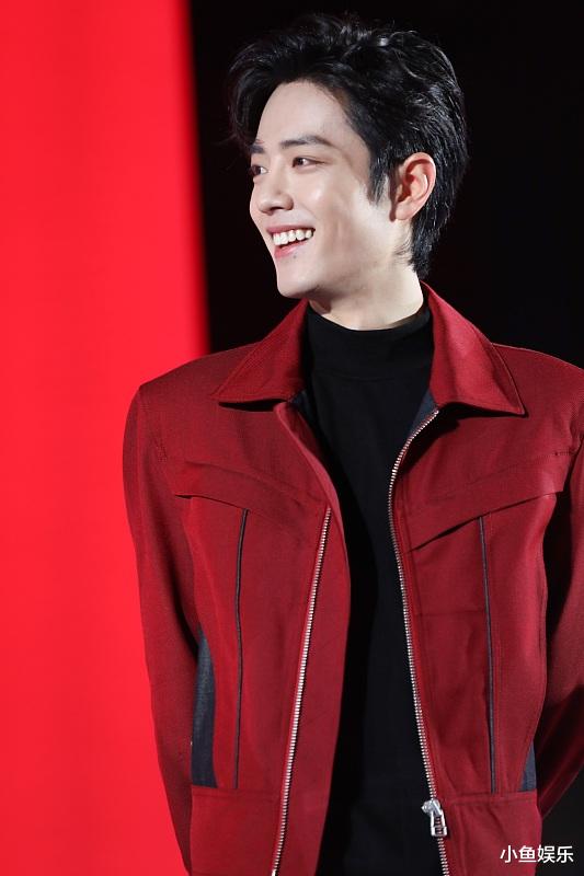 肖战@肖战练习室排练新歌 又有新作品即将来袭