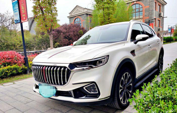 『红旗hs5』开红旗HS5上路是什么感觉？