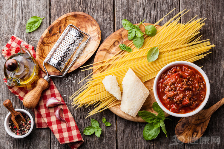 39肿瘤|一家三口接连患上白血病,好心提醒:这种粉条含致命危险