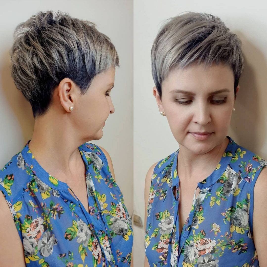 发型|女人过了50岁发型这样剪，洋气显年轻，时尚更自信