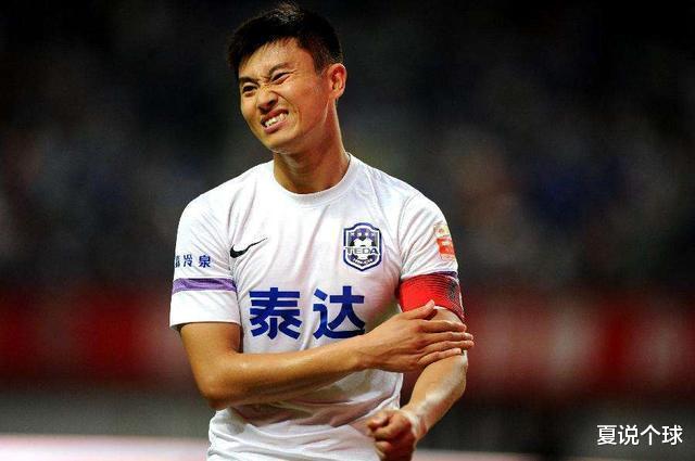 「周海滨」周海滨正式宣布退役,30年球员生涯告落幕,将在鲁能开启新征程