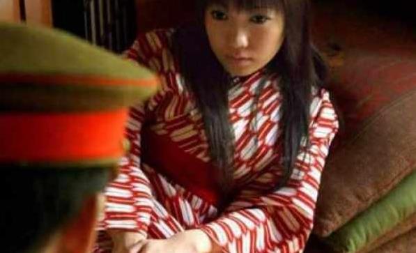 『曾国藩』二战之后，大量日本人来不及撤离，苏联对待日本女俘虏很有一套