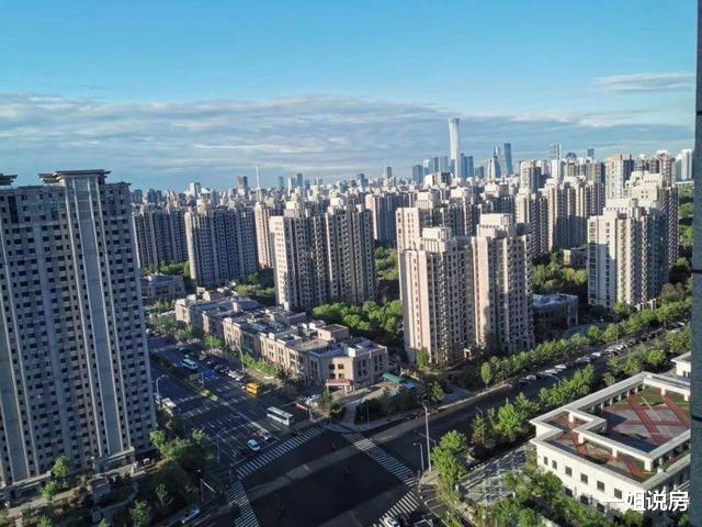 宁愿选南北不通透的小户型，也劝你选择高档小区，一条就足以说服