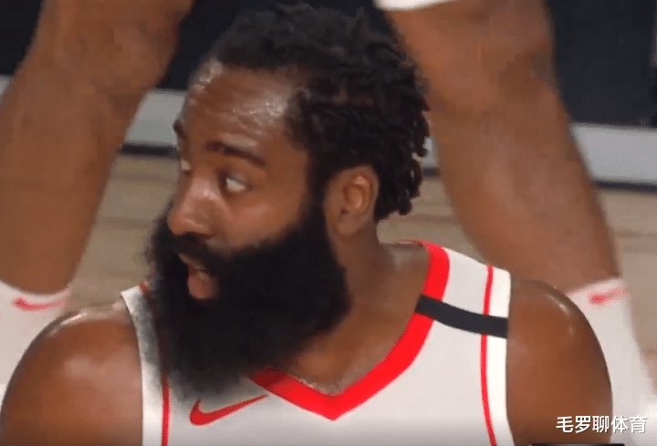 火箭队|2米31高塔打爆火箭5个小矮人,防守者到他腰,3分钟轰6+3威登没辙