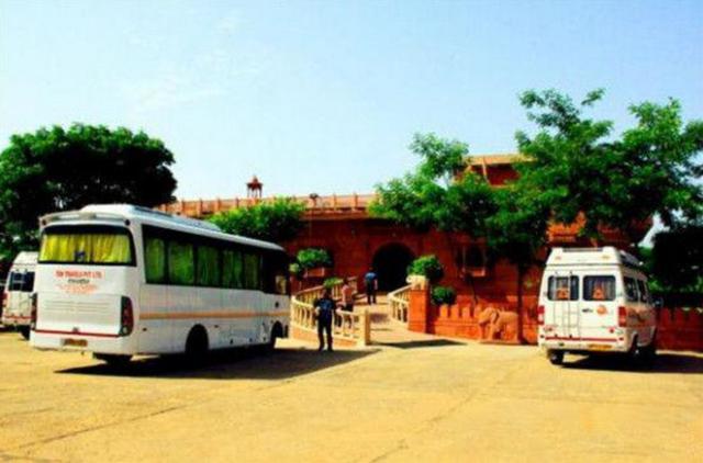 印度▲看完印度豪华高速服务区,再看中国普通高速区,印度人哭晕在厕所