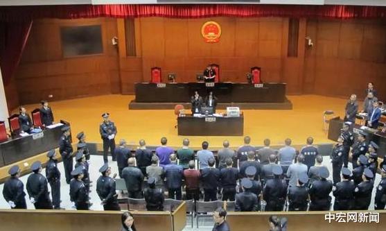 中宏网新闻|起底广州\"黑老大\":将结拜兄弟埋尸废井,被判死刑立即执行