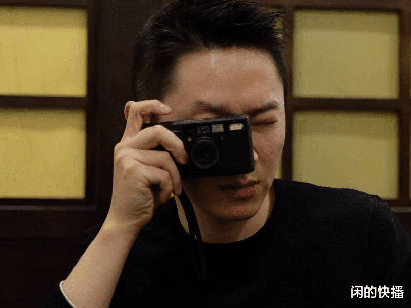 梁博|身为唱作人的他，风格独特被人熟知，如今受邀参加音乐节