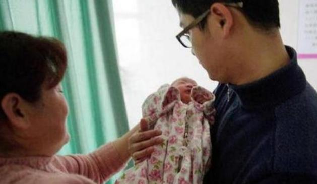 「幼儿园」幼儿园“点名册”走红，一个班5个同名，上课提问却难倒老师