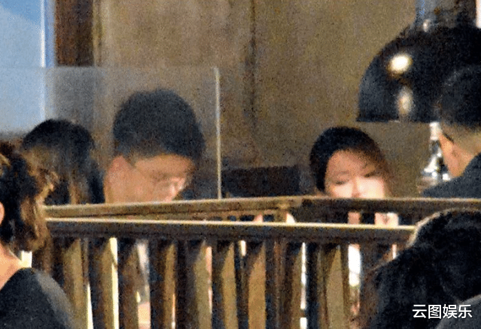 康子妮|离婚不到一个月!林晓峰前妻深夜约会40岁大叔,两人还同回豪宅