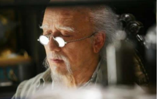 相机|为什么老人常说人死后,身体不要触碰?不是迷信而有科学依据