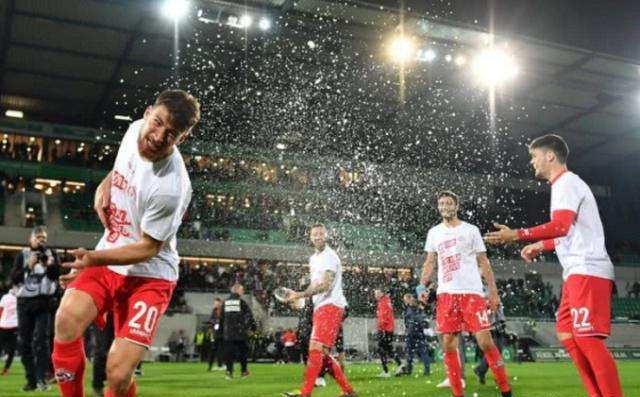 德甲|拜仁8-0沙尔克04，还不是比分相差最大的，历届德甲比分相距最大的排名