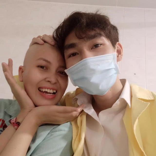 「」30岁妻子患白血病相爱15年的丈夫不离不弃：要一起活到100岁