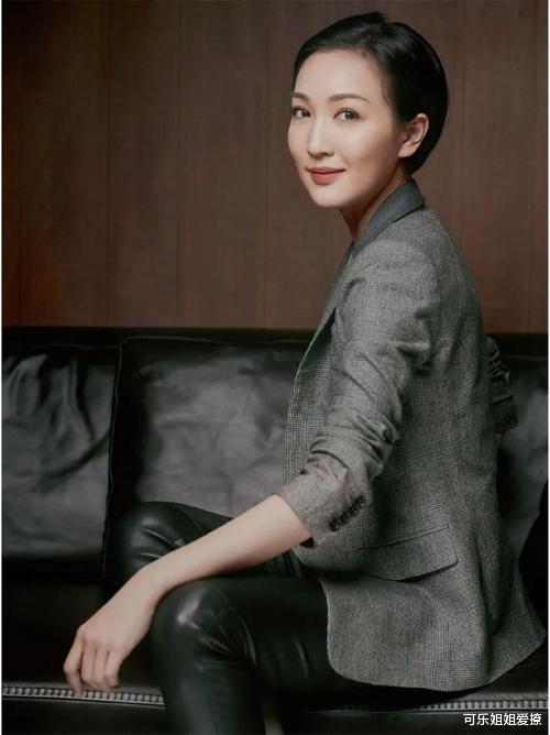 郭晶晶|郭晶晶隐瞒34年小姑子，是我们熟知的她，难怪霍启刚一直不公布