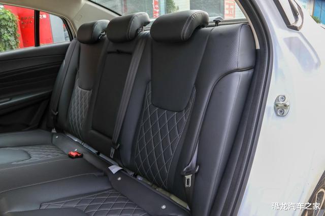 奇瑞|艾瑞泽GX为啥被称为\最美奇瑞\？它的自信究竟从何而来