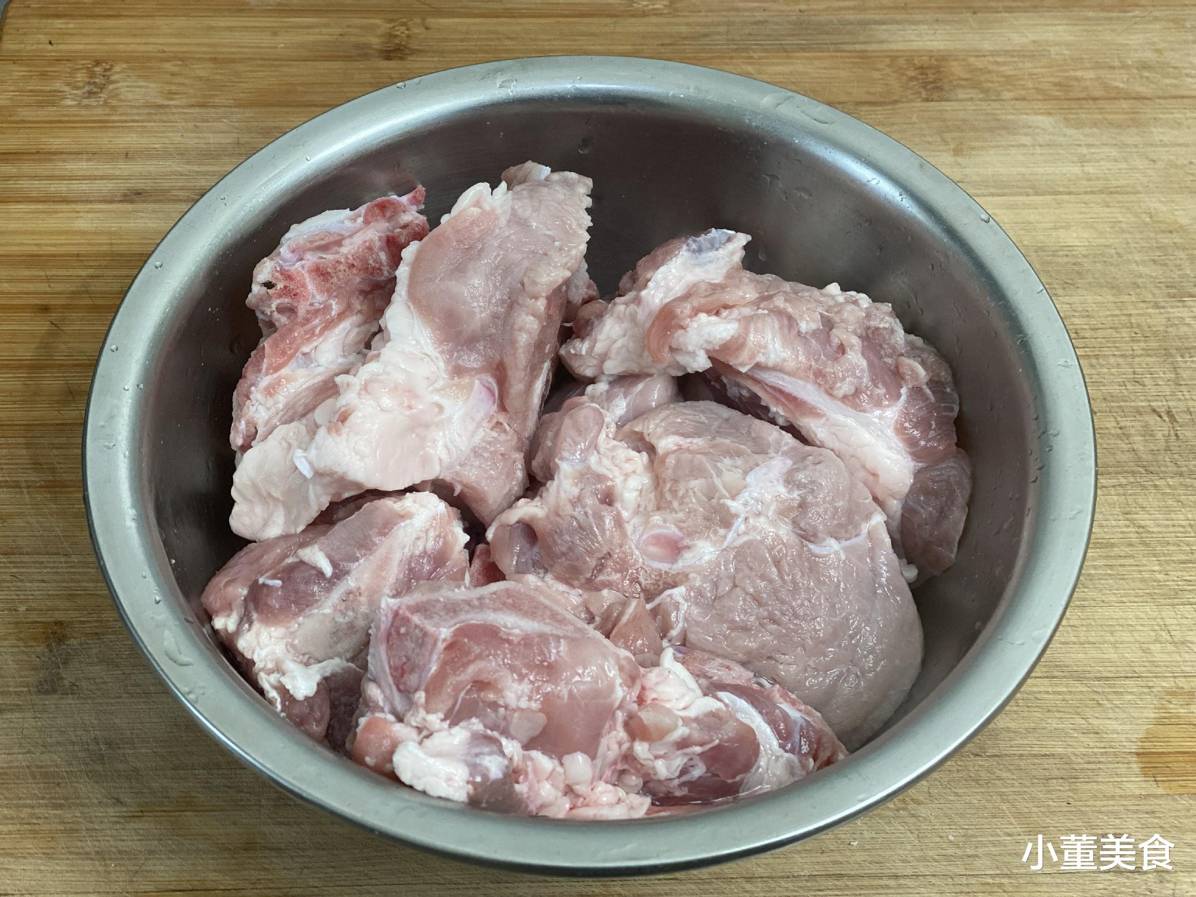 板栗|秋天，遇到这肉要多吃，比排骨便宜，比牛羊肉香，炖一锅太馋人