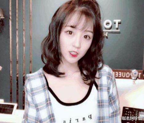 2年前,网红"莉3万"裸身照被曝光,网友:尺度比"黑森林"还要大