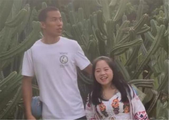 晓君侃史|1.2米“袖珍女”嫁1.8米帅哥，丈夫表示身高不重要，长得漂亮就行