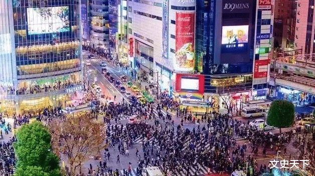 「上海市」1999年时，东京GDP总量超出上海7525亿美元，现在差距是多少？