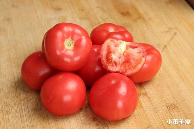 西红柿@买西红柿时,遇到这3种再便宜也不要买,我也是刚知道,涨知识