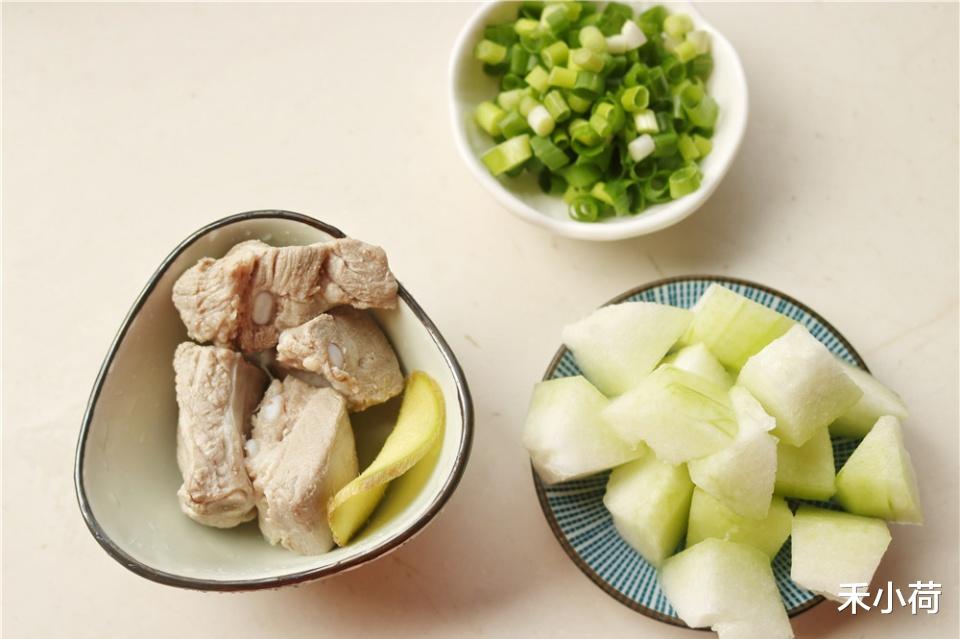 冬瓜|天热多喝这碗汤，祛湿解暑，不放一滴油，女儿连喝两碗