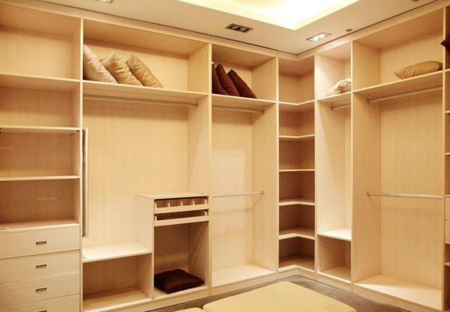 #木工#衣柜是免漆板还是喷漆板好?老木工是这么说的,你家选错了吗